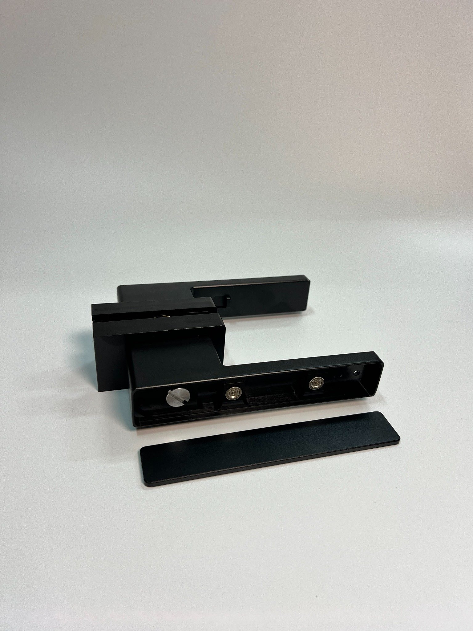 Y38 Ultra-Slim Swing Door Lock - Single Glazing - Image 4