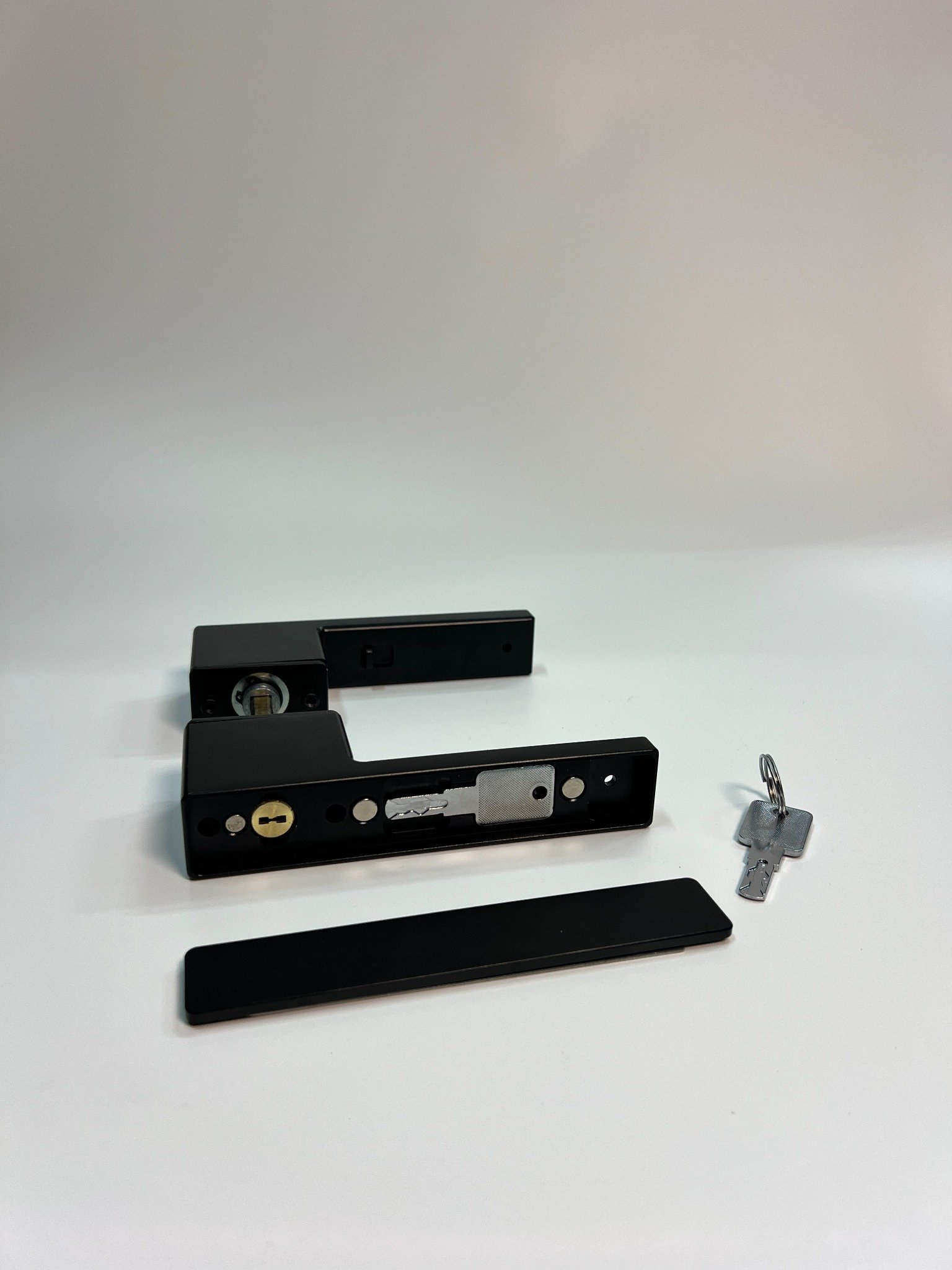 A01 Aluminium and Wood Door Lock - Image 5