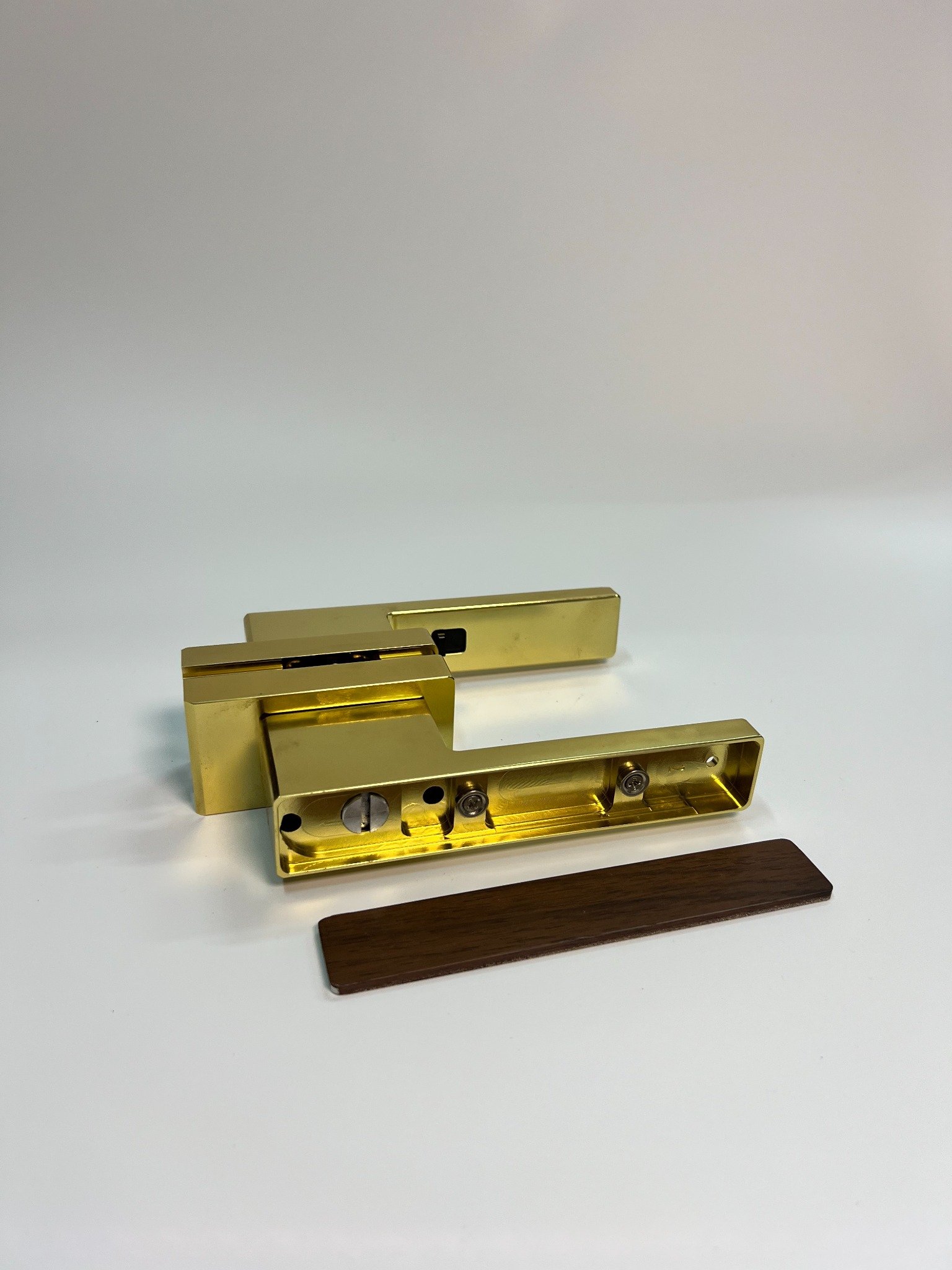 Y38 Ultra-Slim Swing Door Lock - Single Glazing - Image 5